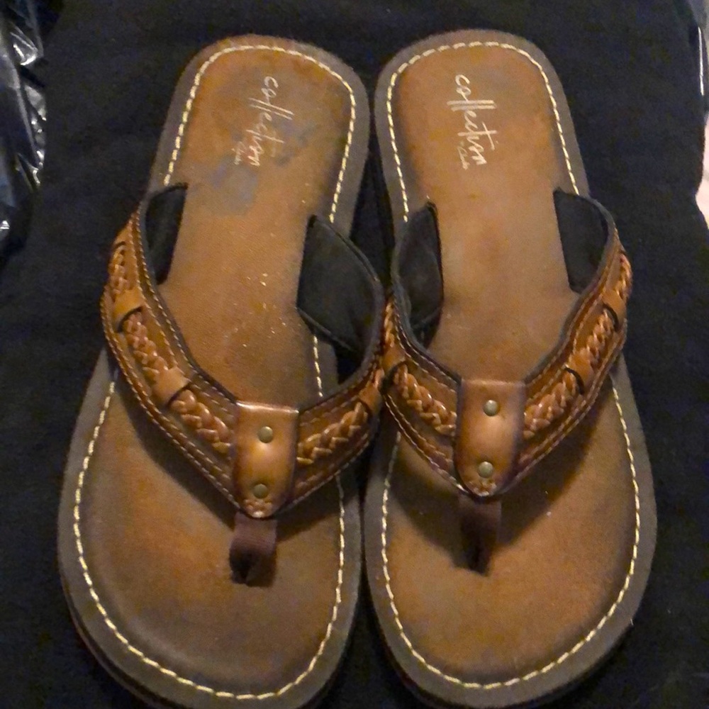 clarks flip flops
